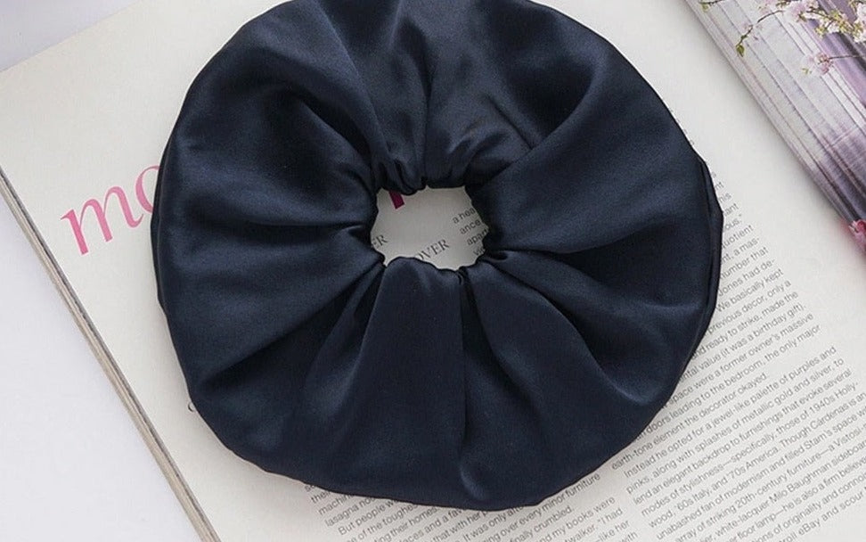 Jumbo Silk Scrunchie